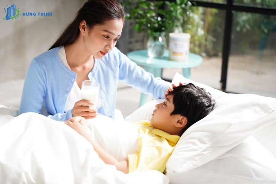 Người giúp việc cần có kinh nghiệm chăm sóc trẻ sơ sinh