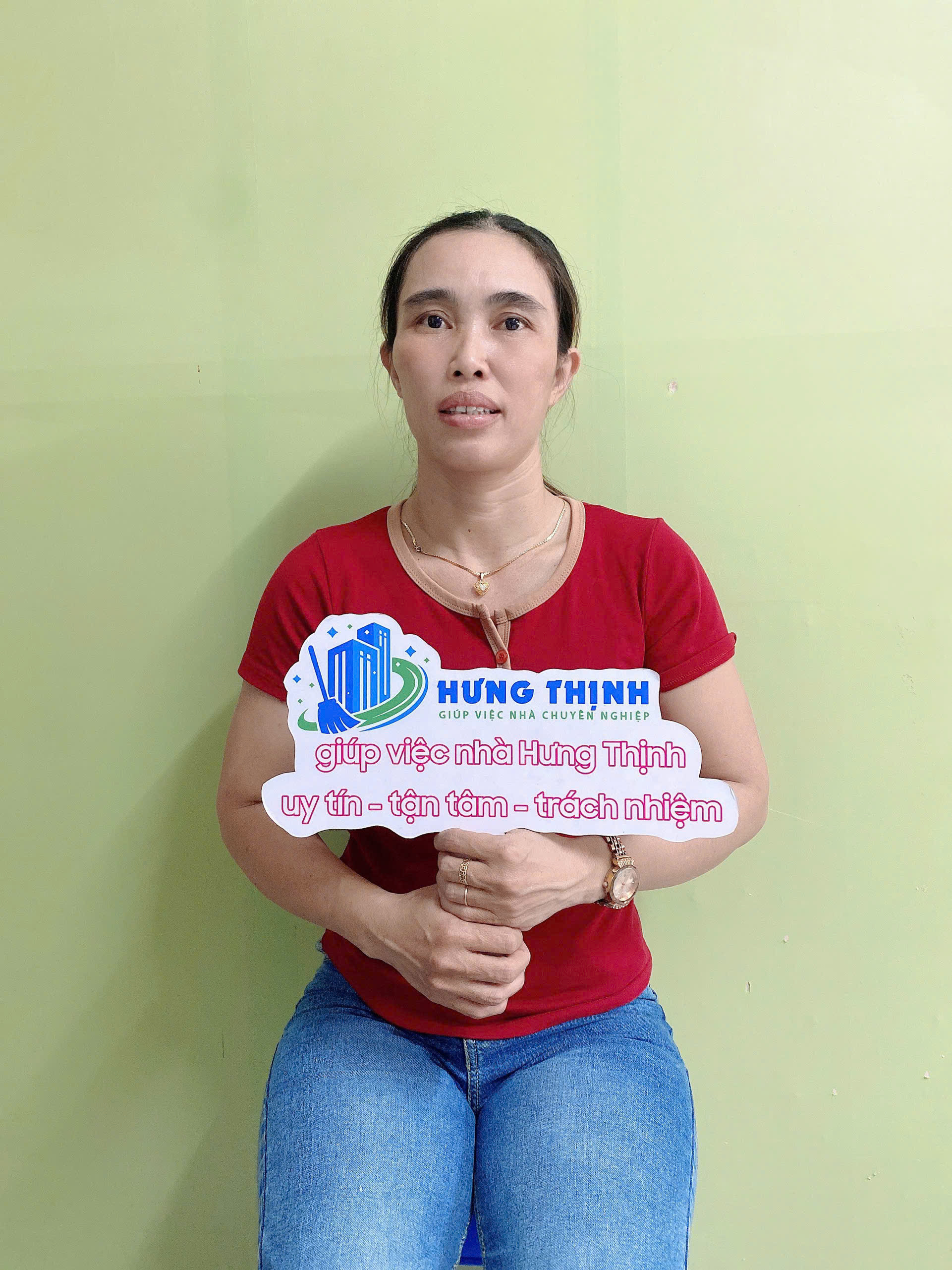 Trần Thị Tuyết - 1982- Bình Thuận - chuyên chăm người già , chăm bệnh