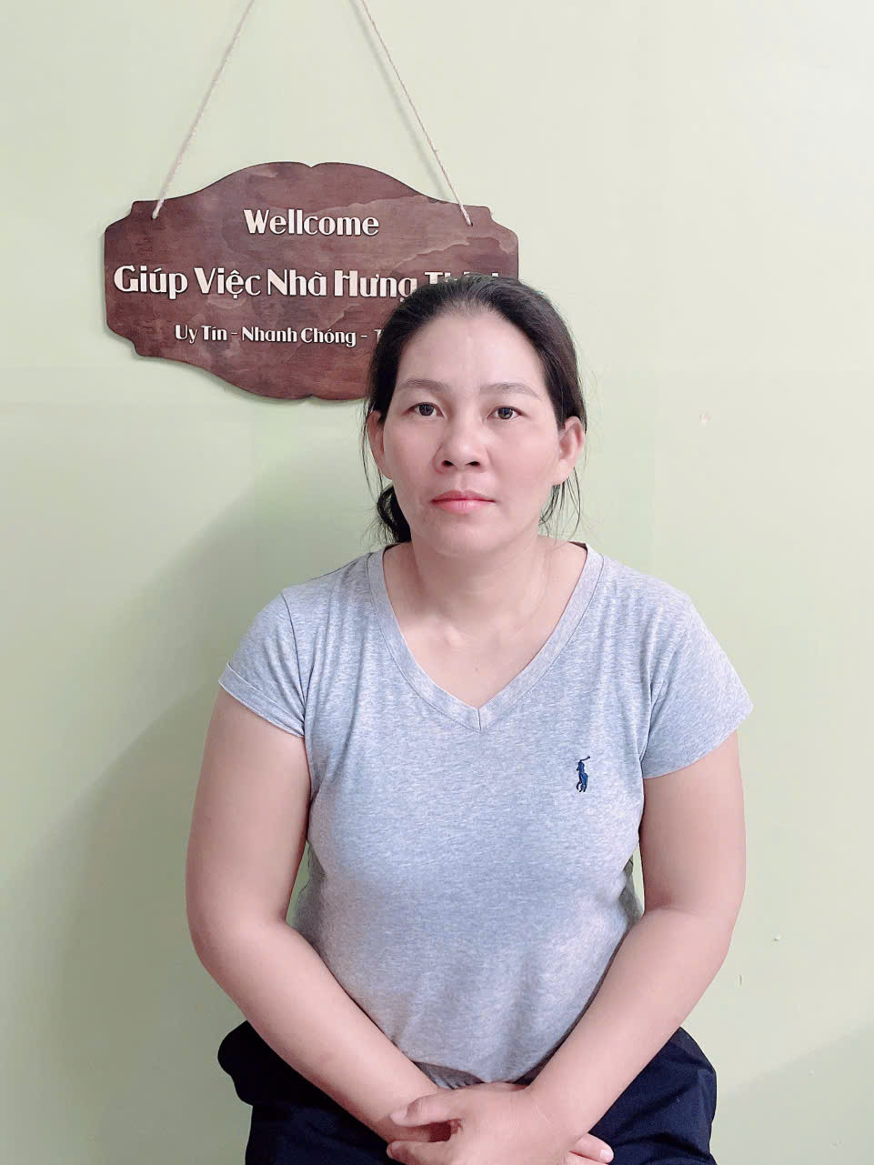 Chị Duyên 1991 cần việc làm gấp chuyên giúp việc nhà chăm em