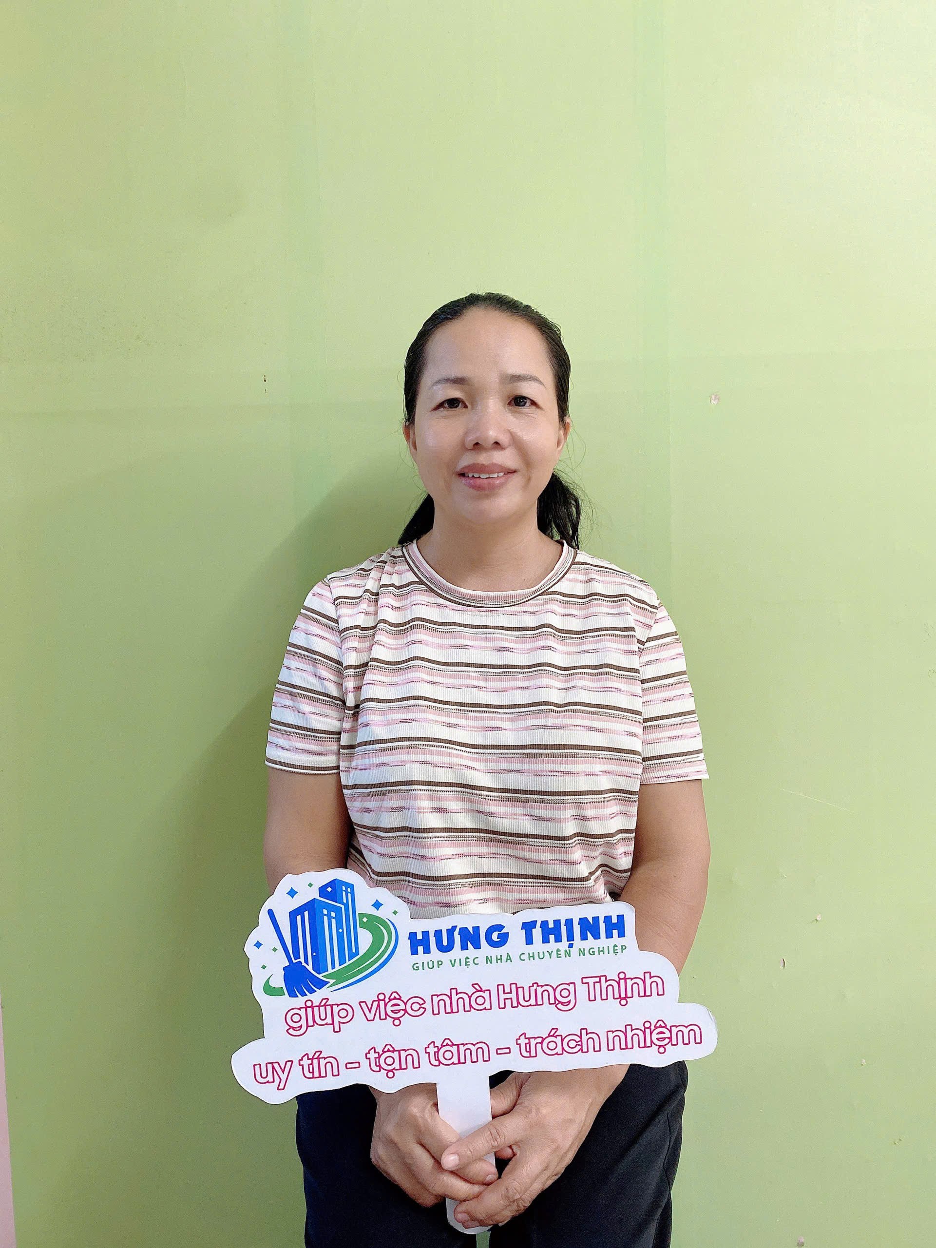 Phạm Thị Việt - 1984 - Ninh Thuận - chuyên giúp việc nhà, chăm bé