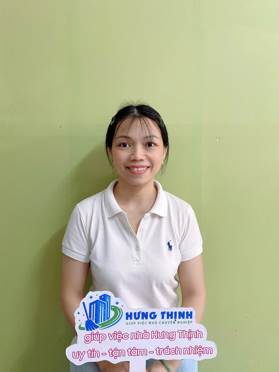 Nguyễn Thị Kiều Trinh giúp việc nhà chăm bé