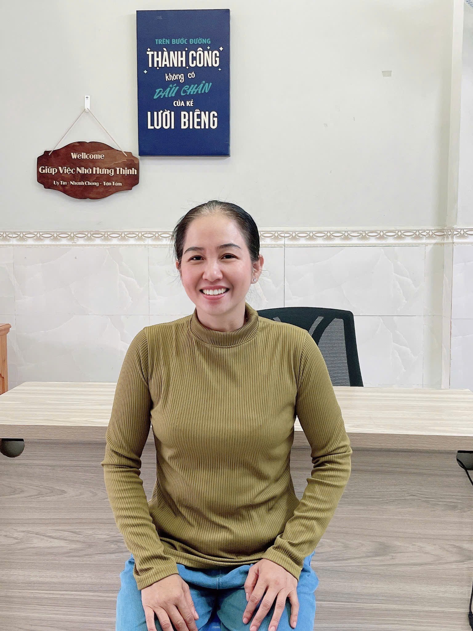 Em đang tìm việc cho Chị Hồ Bạch Tuyết - 1982 - Kiên Giang - Lương 7 triệu