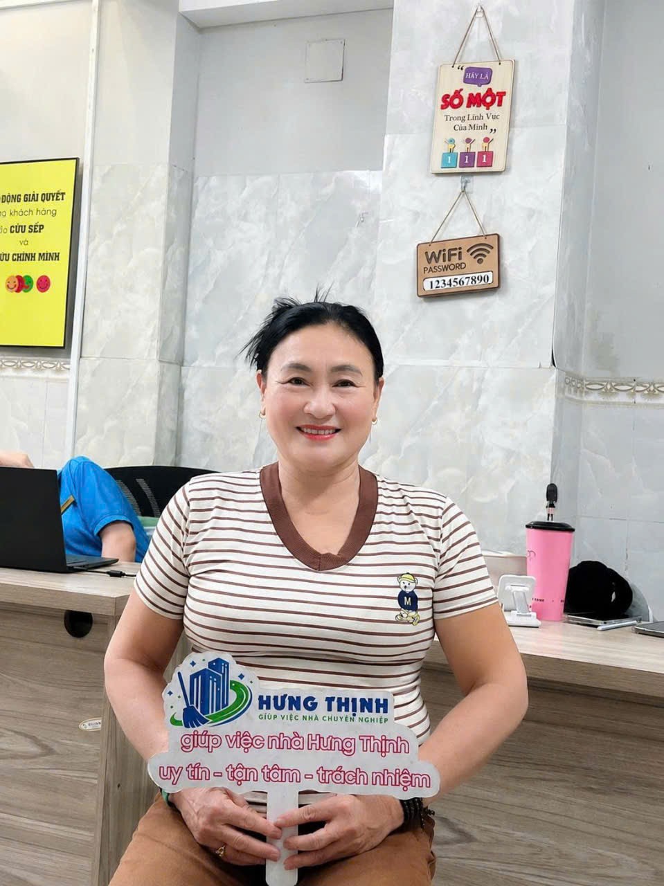 Chị Nguyễn Thị Quỳnh Trang, Sinh Năm 1971, Quê Hà Tĩnh, Chăm Ông Bà Tận Tâm