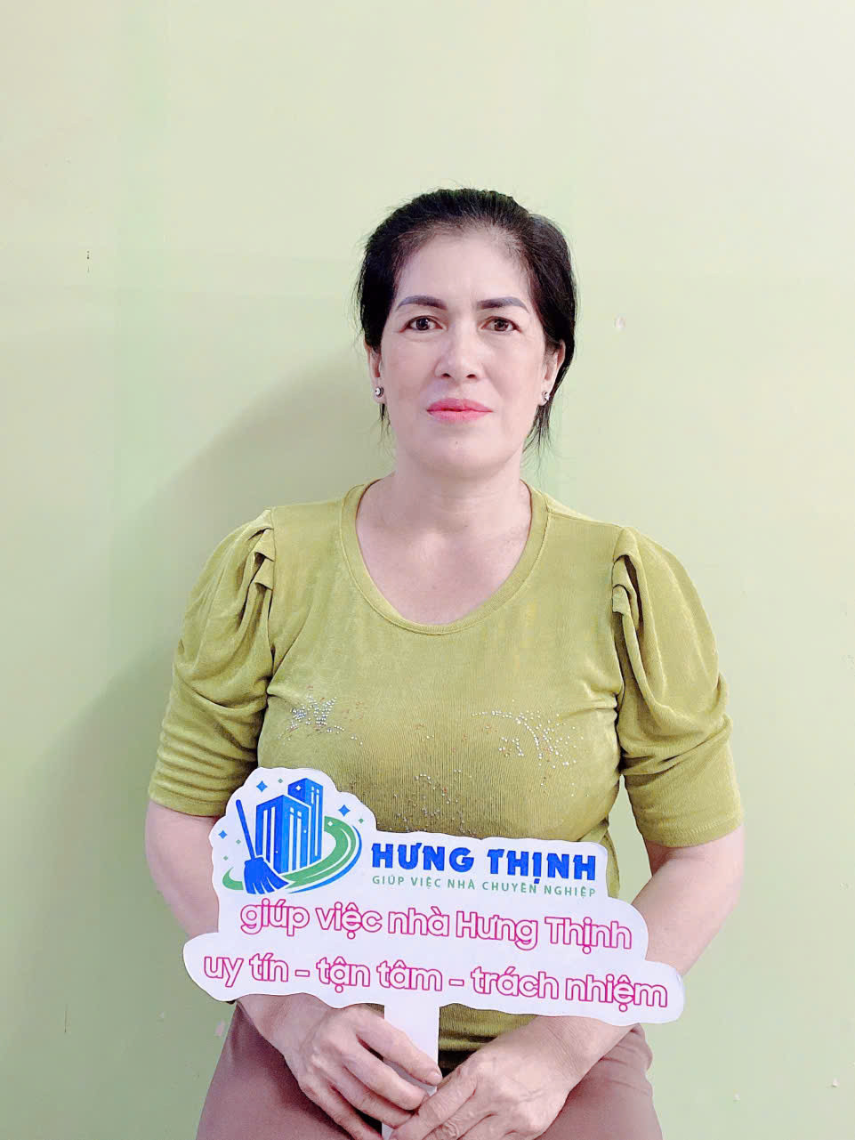 CÔ HẠNH TÌM GIÚP VIỆC NHÀ CHĂM EM CHĂM ÔNG BÀ LỚN TUỔI