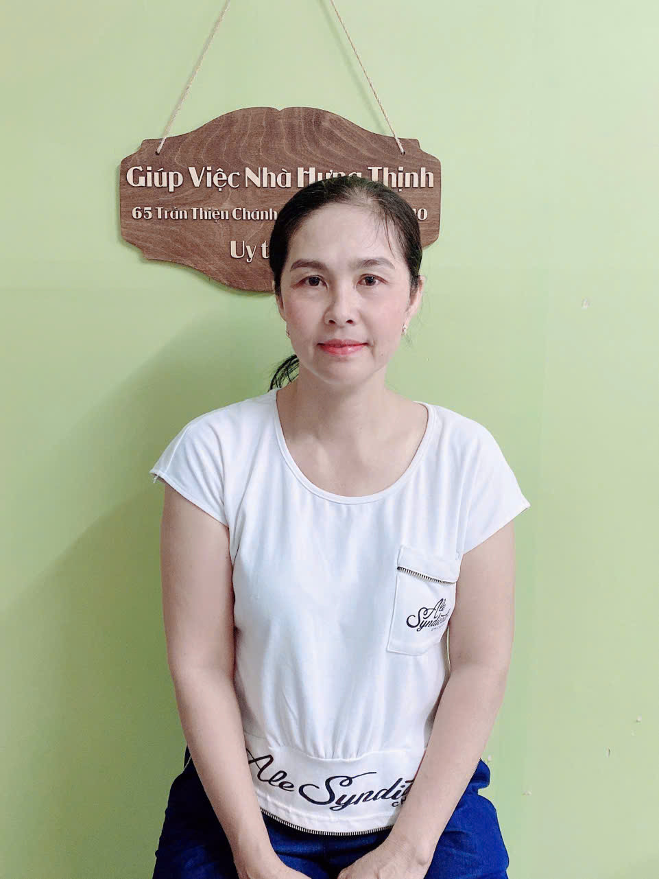 Nguyễn Cẩm Linh tìm việc