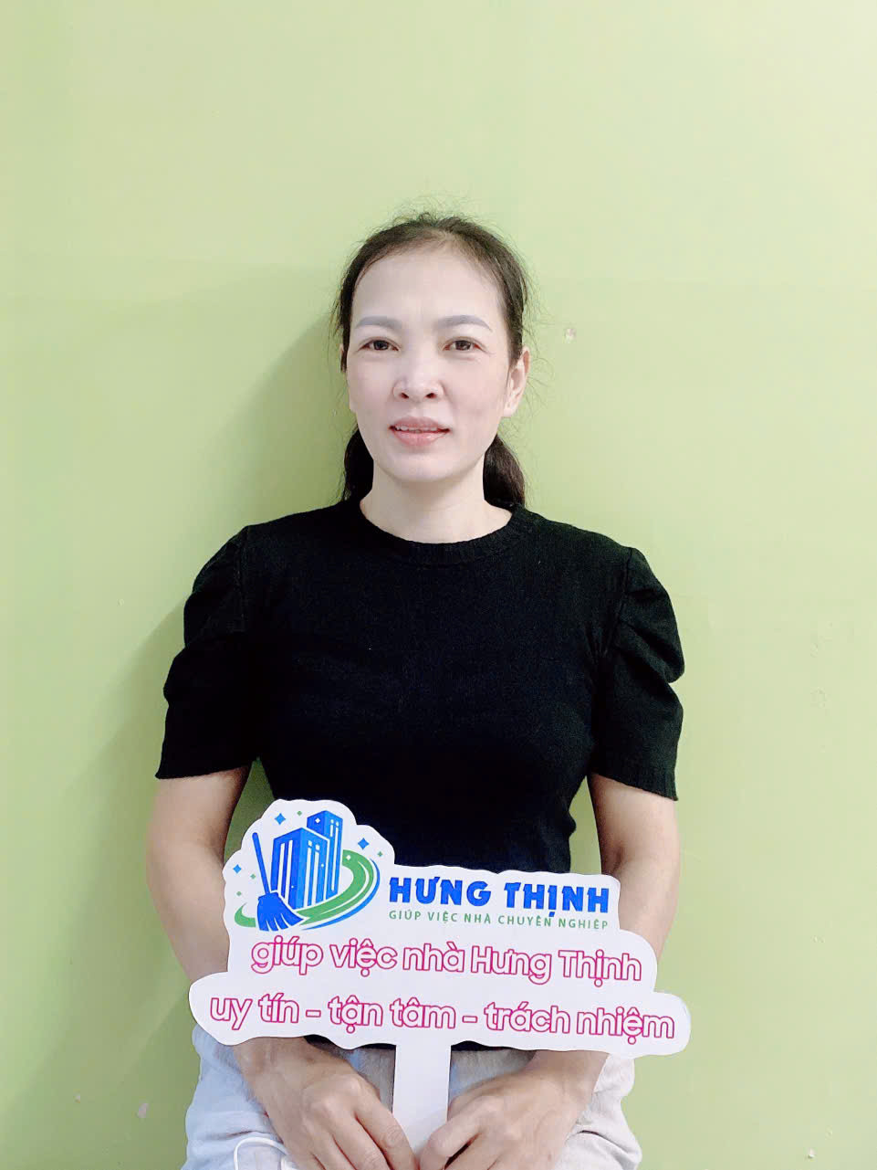 Nguyễn Thị Mỹ Tiên- 1982 - Bến Tre - chuyên giúp việc nhà, chăm bé
