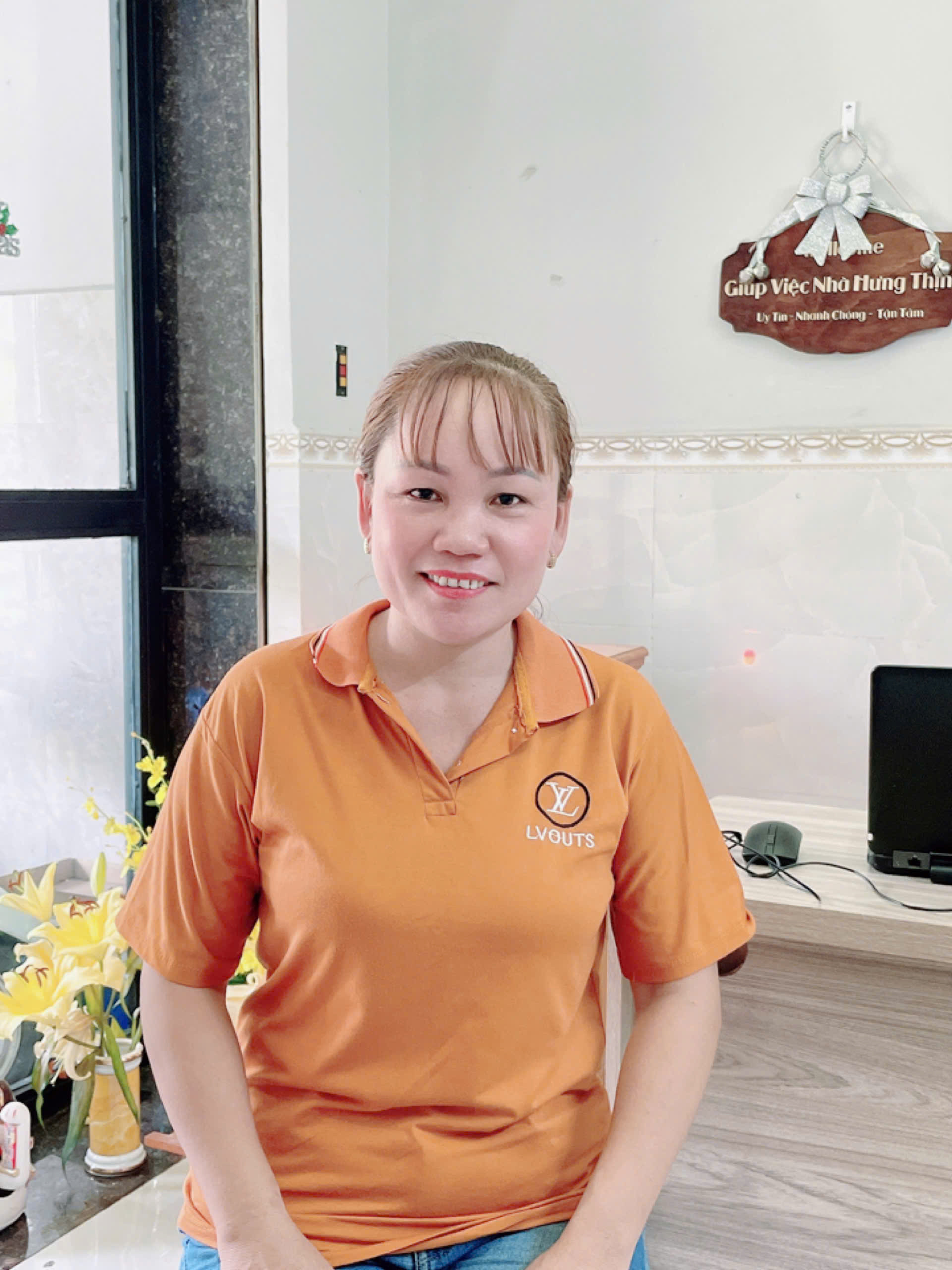 𝐂𝐨̂ 𝐓𝐮𝐲𝐞̂́𝐭 (𝐕𝐢̃𝐧𝐡 𝐋𝐨𝐧𝐠) - 𝐓𝐢̀𝐦 𝐯𝐢𝐞̣̂𝐜 𝐠𝐢𝐮́𝐩 𝐯𝐢𝐞̣̂𝐜 𝐭𝐚̣̂𝐧 𝐭𝐚̂𝐦, 𝐲𝐞̂𝐮 𝐭𝐫𝐞̉