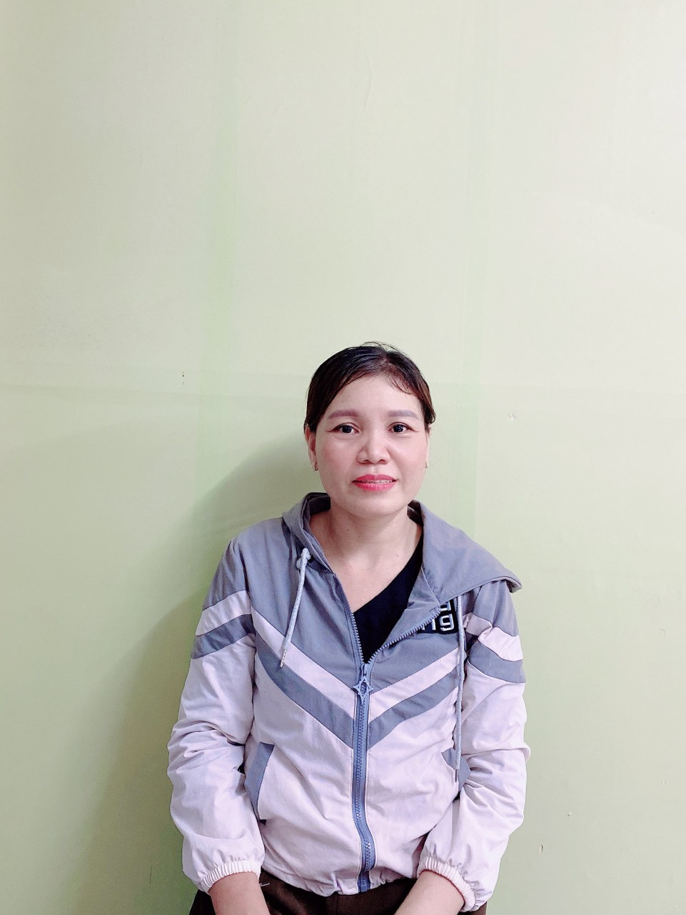 Chị Lê Thị Hiệp quê ở Tiền Giang, sinh năm 1983 đang tìm công việc bao ăn ở lại (giúp việc nhà, phụ chăm bé)