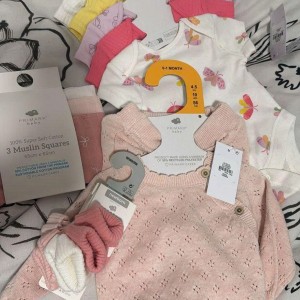 EM CẦN 1 CHỊ CHĂM BÉ GẤP ĐỂ EM ĐI LÀM LƯƠNG 13TR TẠI CHUNG CƯ SUNWAH PEARL