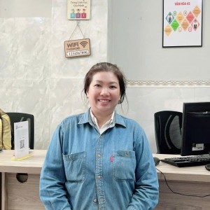 Chị Sáu mới ở quê lên đang tìm việc bao ăn ở lại ạ