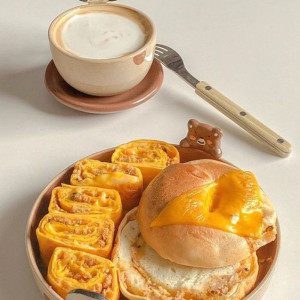 Gia Đình Em Đang Tuyển Gấp Ạ