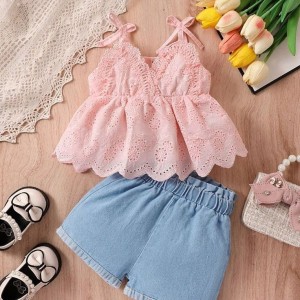Em bé em vừa tròn 9 tháng tuổi cần tuyển cô chăm sóc bé.