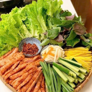 Tuyển gấp 1 cô chăm ông đi làm liền ạ