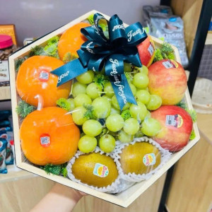 Cần người làm có tâm và lm được việc đi làm bao ăn ở lại ạ