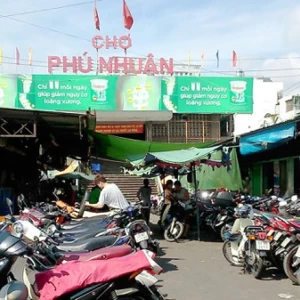 Tuyển Cô Gvn + Nấu Ăn Ở Gần Ngay Chợ Phú Nhuận