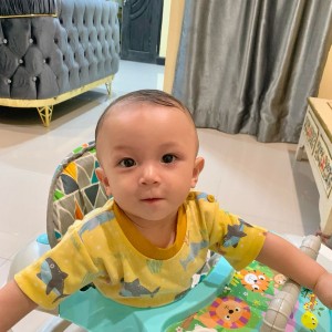 BÉ BÔNG VỪA TRÒN 5 THÁNG TUỔI. THA THIẾT TÌM CÔ CHĂM EM BÉ