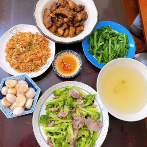 Nhà con đang muốn tìm 1 cô giúp việc ở lại được. Mức lương 10 triệu ở chung cư RichStar-Tân Phú