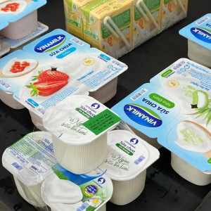 Nhà em có 3 người lớn cần tìm  gấp cô giúp việc nhà, bao ăn ở lại tại đường Cộng Hoà Quận Tân Bình.