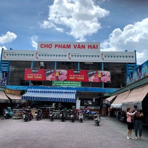 Ở GẦN CHỢ PHẠM VĂN HAI QUẬN TÂN BÌNH .EM ĐANG CẦN TUYỂN CHỊ GIÚP VIỆC NHÀ !!