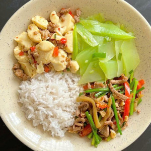 Tuyển gấp 1 cô nội trợ cho gđ em ạ