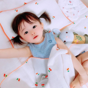 Em cần 1 chị chuyên chăm bé lương 11tr bao ăn ở.