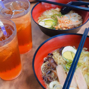 Lương 10trieu Em Tuyển 1 Chị Gvn Bao Ăn Ở Gần Aeo Tân Phú