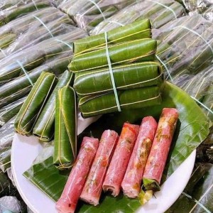 Tuyển gấp 1 cô chăm bé đi làm bao ăn ở lại ạ