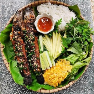 Em đang tuyển gấp ạ