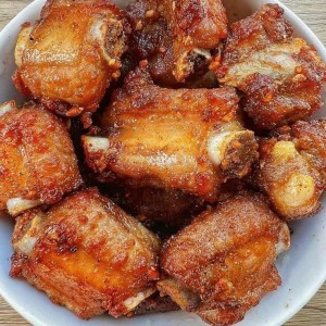 Gia đình em đang tuyển gấp ạ