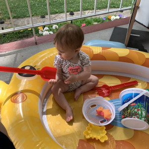 Em Cần Gấp 1 Cô Chăm Bé Gái 8 Tháng Tuổi Làm Ăn Ở Lại Tại Quận Tân Phú