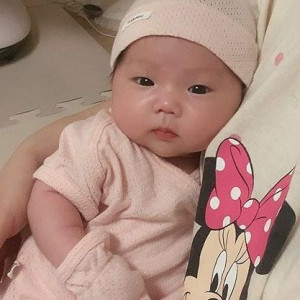 TÌM CÔ BẢO MẪU VỀ CHĂM BÉ GÁI 5 THÁNG TUỔI