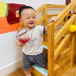 Tại chung cư RichStar, quận Tân Phú em cần chị bảo mẫu về chăm bé được 8 tháng rồi