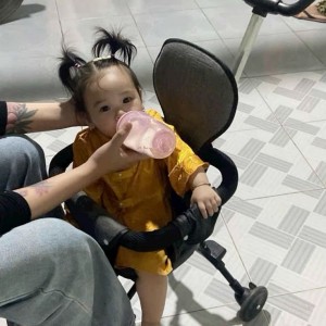 Tìm chị trông em bé 4 tháng tuổi cho gia đình em. Chi nào đã có kinh nghiệm chăm bé nhỏ thì nhấc máy liên hệ em nhé.