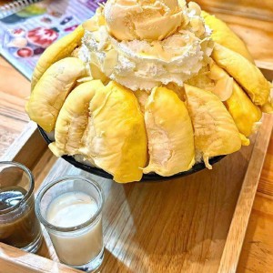 Tuyển Người Chăm Bé Ở Lại