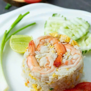 Tìm gấp chị giúp việc đi làm bao ăn ở lai ạ