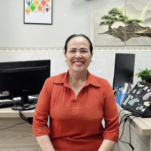 Cô Hợp chuyên chăm sóc người già - giúp việc nhà nấu ăn ngon đang tìm việc bao ăn ở lại ạ