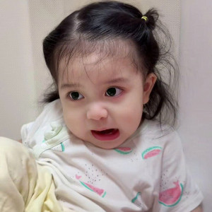 Bé được 7 tháng cần gấp 1 chị chăm bé để em đi làm ,em mới mở shop quần áo nên cần chị về chăm nôm bé