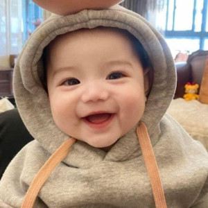 Tuyển Gấp 1 Cô Chăm Bé Có Tâm Đi Làm Bao Ăn Ở Lại Ạ