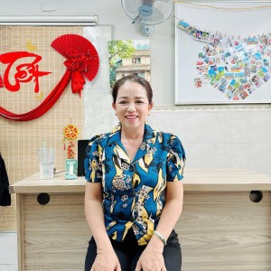 Chị Thủy nhanh nhẹn chịu khó đang tìm việc làm ạ
