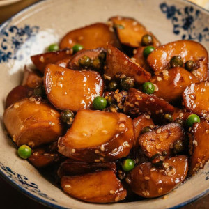 Cần Cô Giúp Việc Cho Nhà 4 Người Lớn