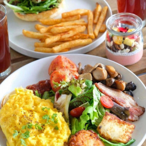 Em Tuyển Gấp Cho Gia Đình Mẹ Em 1 Cô Giúp Việc Đi Làm Bao Ăn Ở Lại A