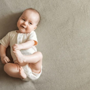 Nhà mình Chung cư Q.7 khu Himlam TÌM CHỊ CHĂM BÉ 3 THÁNG lương 11tr Ở LẠI