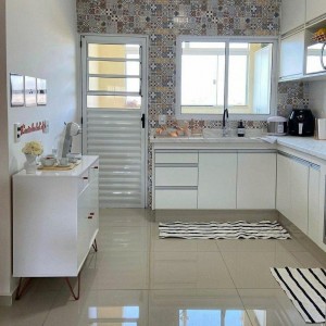 e cần chị giúp việc làm ở nhà 1 trệt 1 lầu trên đường Phạm Thế Hiển Q8.