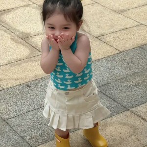 Nhà em cần gấp cô chăm bé  14 tháng tuổi ở Quận 3, bé ngoan, dễ thương lắm ạ.