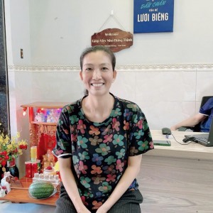 Chị Trâm đang cần tìm việc lâu dài ạ