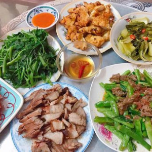 E đang cần chị giúp việc nhà trông coi nhà cửa ở chung cư Him Lam Riverside Q7.