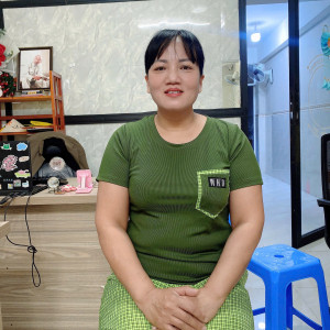 Em đang tìm cho chị Hạnh mới ở quê lên ạ