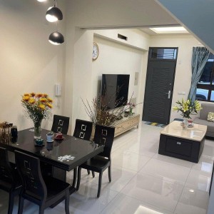 2 VỢ CHỒNG EM CẦN TÌM 1 CHỊ GIÚP VIỆC Ở TRÊN ĐƯỜNG HÀN HẢI NGUYÊN QUẬN 11 LƯƠNG 13 TRIỆU