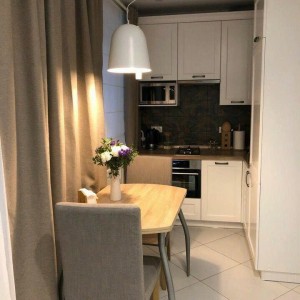 NHÀ CÓ 3 MẸ CON Ở QUẬN 7 TRÊN ĐƯỜNG PHẠM THÁI BƯỜNG CẦN CÔ GIÚP VIỆC NHÀ LƯƠNG 13 TRIỆU