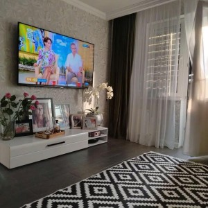 Trong hôm nay em cần gấp 1 chị giúp việc nhà 1 trệt 1 lầu trên đường Lê Trọng Tấn – Tân Phú. LƯƠNG 12 TRIỆU Ạ